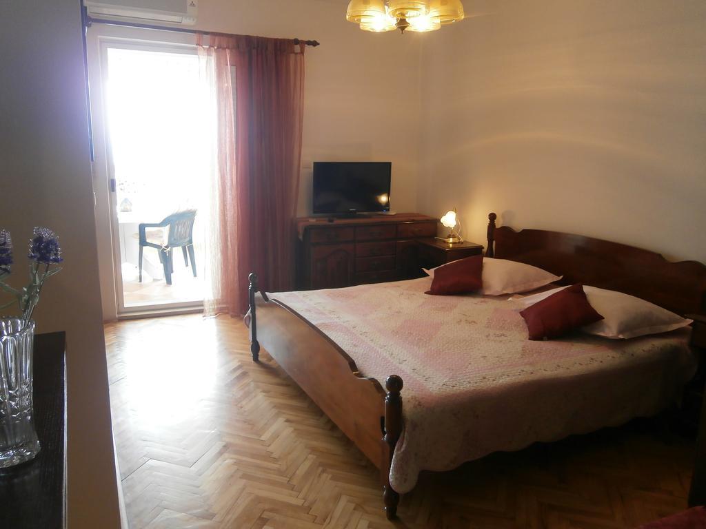Apartmani Smiljana Макарська Екстер'єр фото
