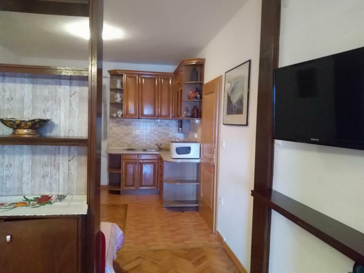 Apartmani Smiljana Макарська Екстер'єр фото