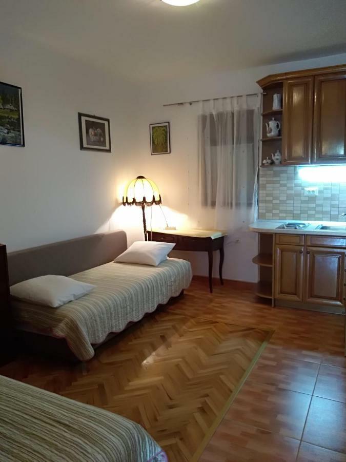 Apartmani Smiljana Макарська Екстер'єр фото