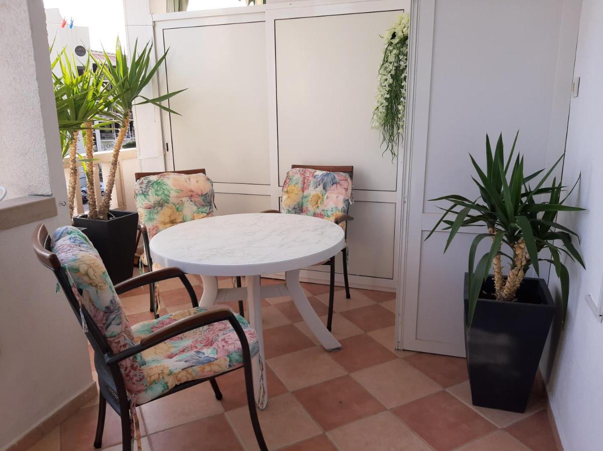 Apartmani Smiljana Макарська Екстер'єр фото